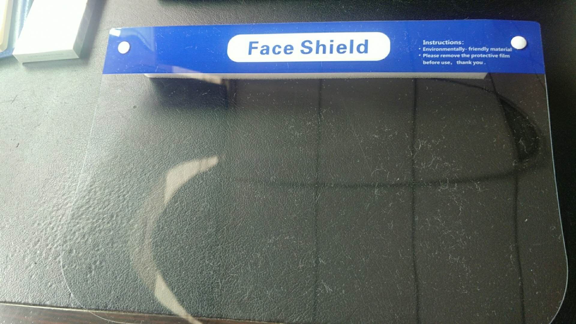 萬泰提供優質的防護鏡薄膜，高光學高清晰度